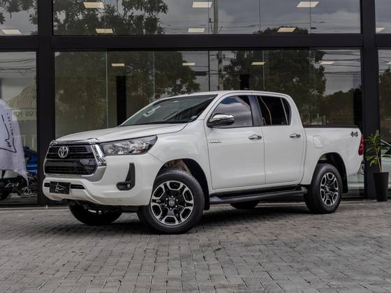 TOYOTA HILUX 2.8 D-4D TURBO DIESEL CD SRV 4X4 AUTOMÁTICO TOYOTA HILUX 2.8 D-4D TURBO DIESEL CD SRV 4X4 AUTOMÁTICO